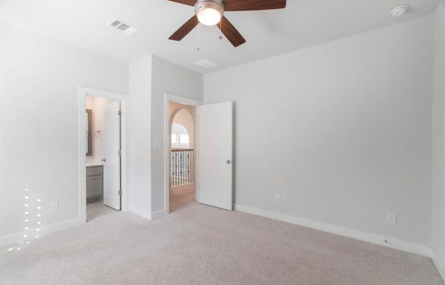 16 Clearview Terrace Place, Tomball, TX 77375