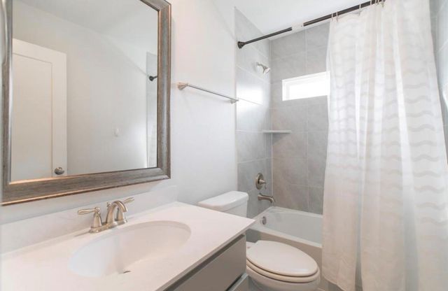 16 Clearview Terrace Place, Tomball, TX 77375