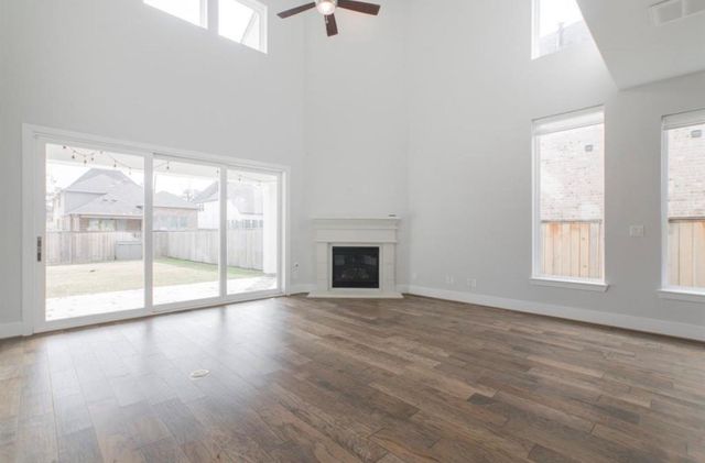 16 Clearview Terrace Place, Tomball, TX 77375