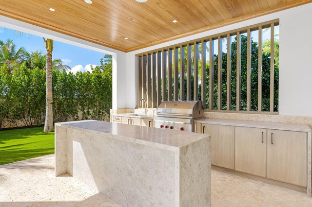 1265 N Lake Way, Palm Beach, FL 33480