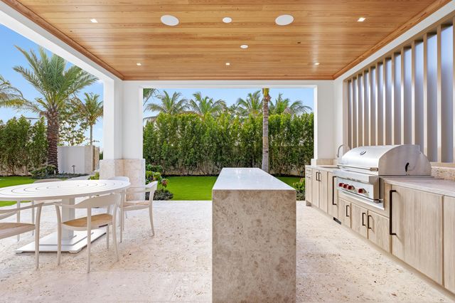 1265 N Lake Way, Palm Beach, FL 33480