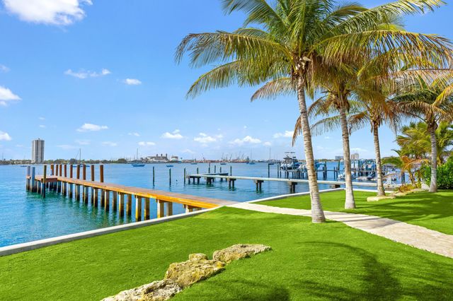 1265 N Lake Way, Palm Beach, FL 33480