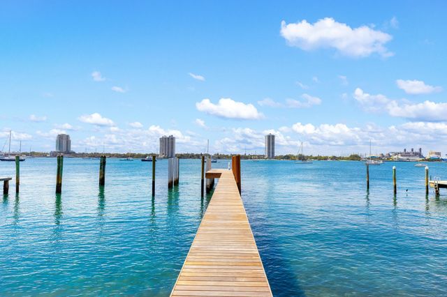 1265 N Lake Way, Palm Beach, FL 33480