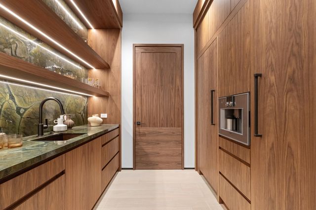 1265 N Lake Way, Palm Beach, FL 33480