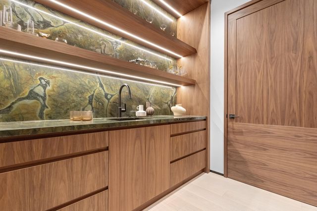 1265 N Lake Way, Palm Beach, FL 33480