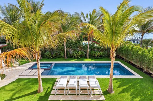 1265 N Lake Way, Palm Beach, FL 33480