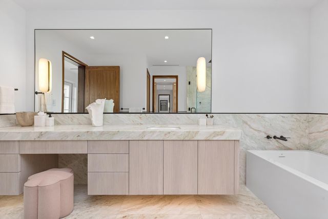 1265 N Lake Way, Palm Beach, FL 33480