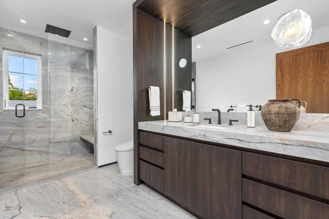 1265 N Lake Way, Palm Beach, FL 33480