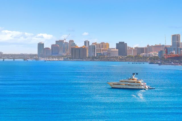 1265 N Lake Way, Palm Beach, FL 33480