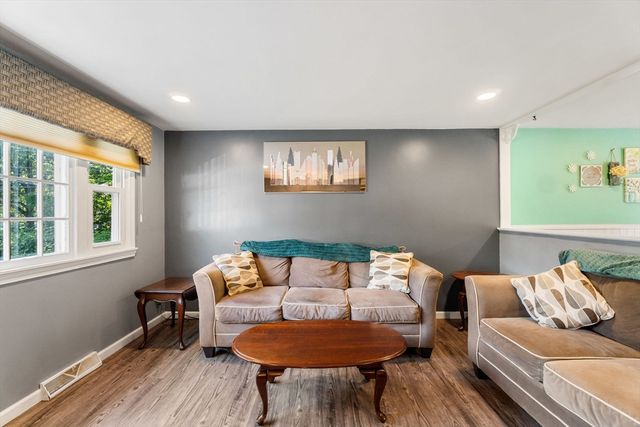 64 Brand Ave, Wilmington, MA 01887