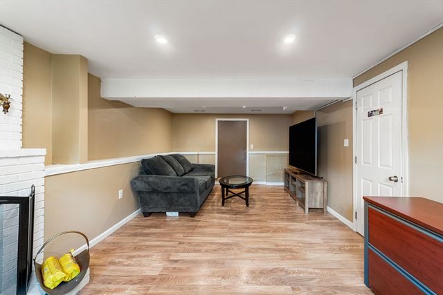 64 Brand Ave, Wilmington, MA 01887