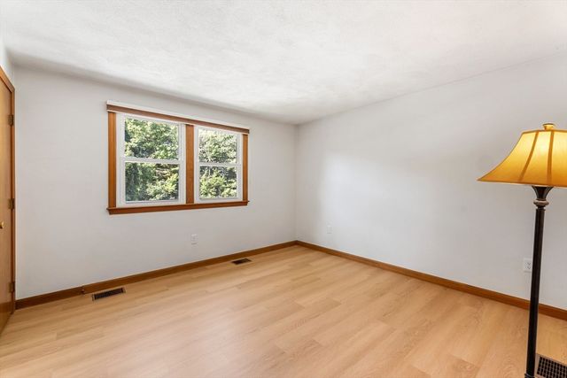 64 Brand Ave, Wilmington, MA 01887