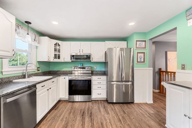 64 Brand Ave, Wilmington, MA 01887