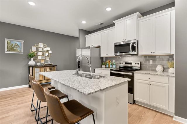 308 Epping Street 28, Stockbridge, GA 30281