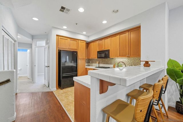 8783 Parkplace Ct, San Diego, CA 92123