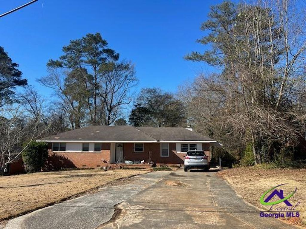 2418 Tredway Drive, Macon, GA 31211
