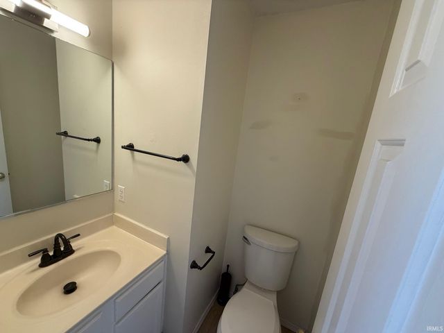 420 E Laurelwood Court, Bloomington, IN 47401