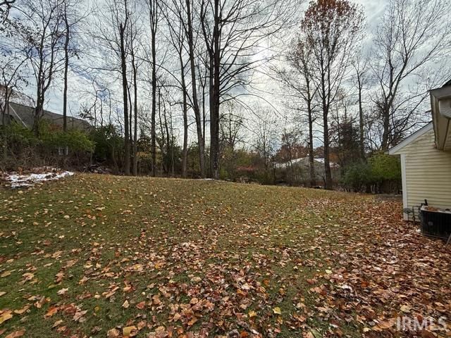 420 E Laurelwood Court, Bloomington, IN 47401