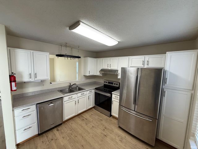 420 E Laurelwood Court, Bloomington, IN 47401