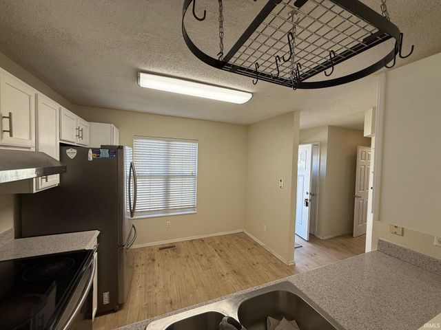 420 E Laurelwood Court, Bloomington, IN 47401