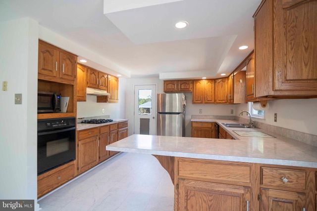 25 MCDANIEL LN, Middletown, VA 22645