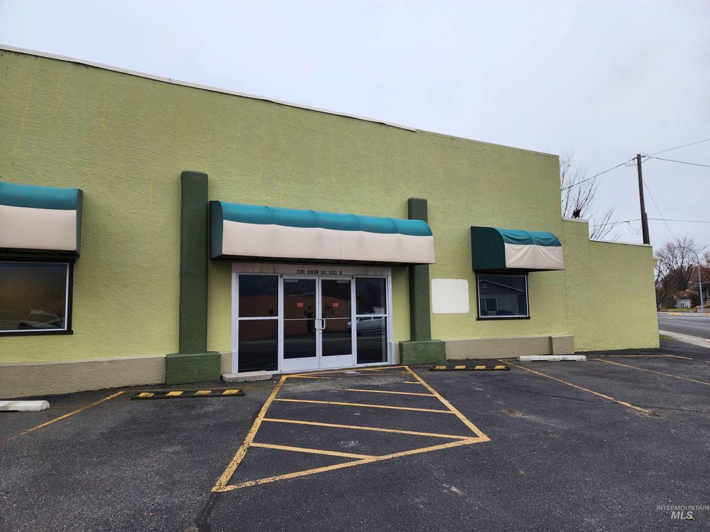 720 6th St. Suite B, Clarkston, WA 99403