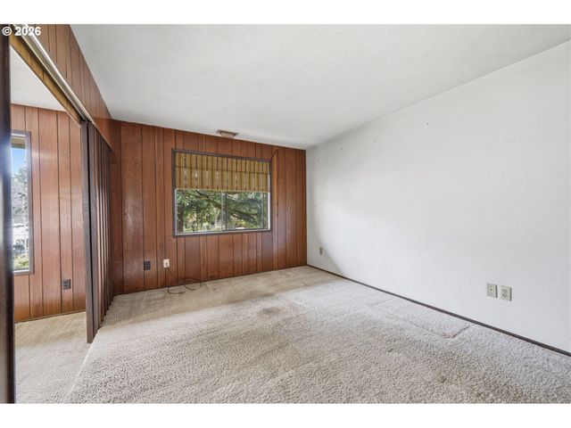 600 CHERRY Dr 3, Eugene, OR 97401
