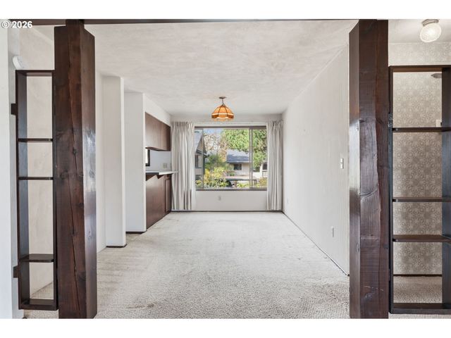 600 CHERRY Dr 3, Eugene, OR 97401