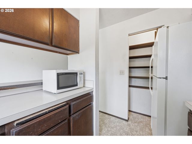 600 CHERRY Dr 3, Eugene, OR 97401