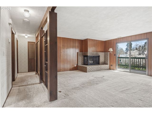 600 CHERRY Dr 3, Eugene, OR 97401