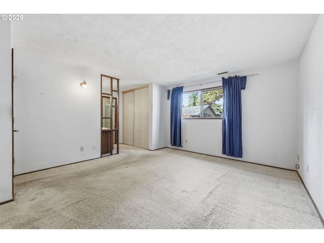 600 CHERRY Dr 3, Eugene, OR 97401