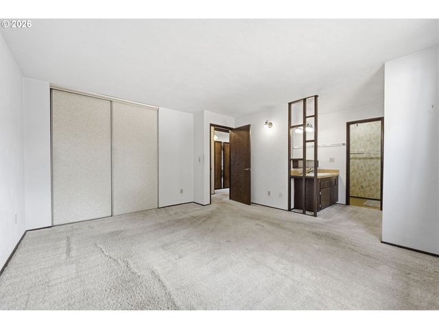 600 CHERRY Dr 3, Eugene, OR 97401