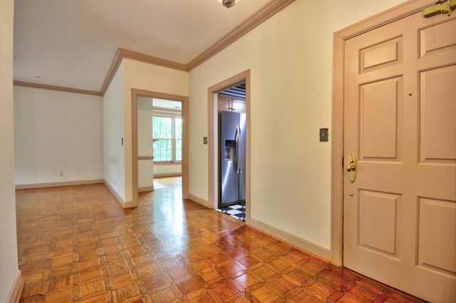 111 Woodland Avenue 211, Lexington, KY 40502