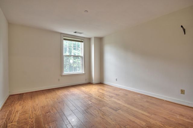 111 Woodland Avenue 211, Lexington, KY 40502