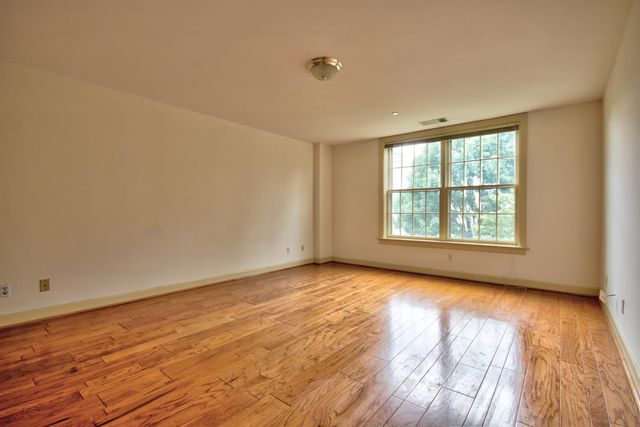 111 Woodland Avenue 211, Lexington, KY 40502