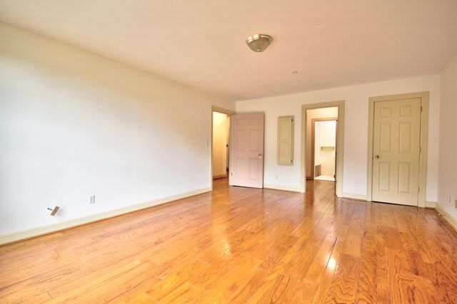 111 Woodland Avenue 211, Lexington, KY 40502