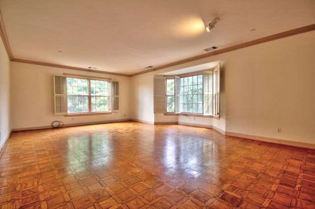 111 Woodland Avenue 211, Lexington, KY 40502