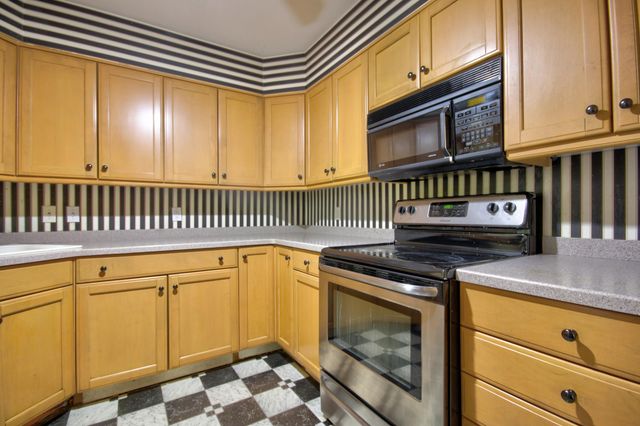 111 Woodland Avenue 211, Lexington, KY 40502