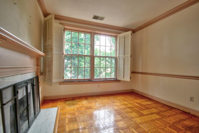 111 Woodland Avenue 211, Lexington, KY 40502