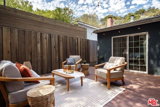 8460 Kirkwood Drive, Los Angeles, CA 90046