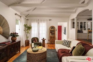 8460 Kirkwood Drive, Los Angeles, CA 90046