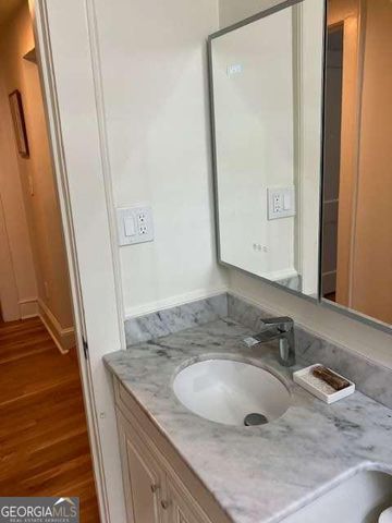 435 10th Street NE 18, Atlanta, GA 30309