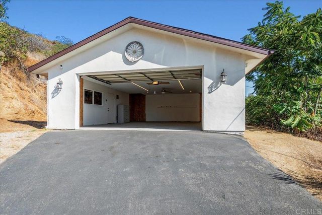 11694 Hi Ridge Road, Lakeside, CA 92040