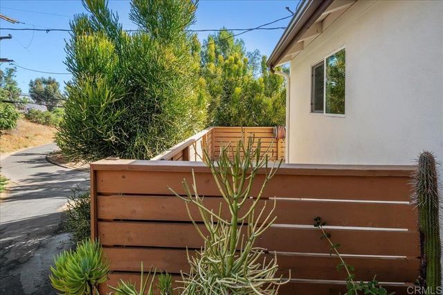 11694 Hi Ridge Road, Lakeside, CA 92040