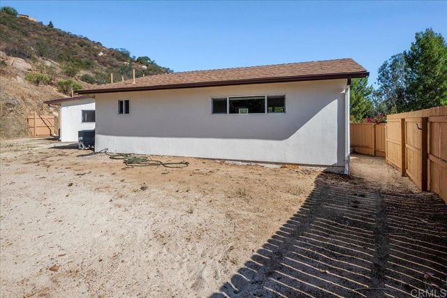 11694 Hi Ridge Road, Lakeside, CA 92040