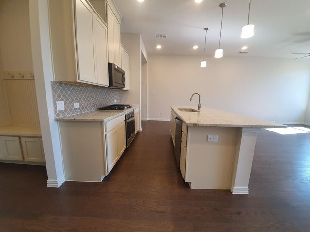 8286 Primrose Way, Dallas, TX 75252