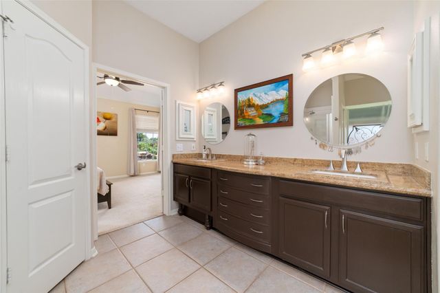 102 Barrington Pointe Court, League City, TX 77573
