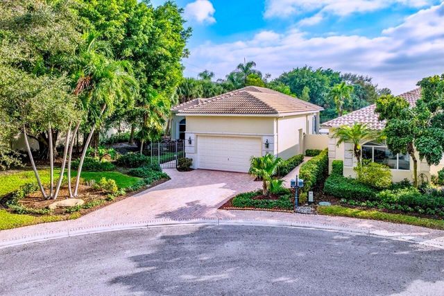 56 Island Drive, Boynton Beach, FL 33436