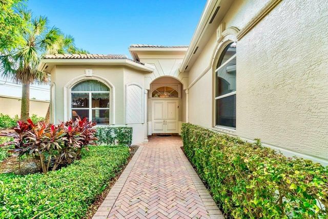 56 Island Drive, Boynton Beach, FL 33436