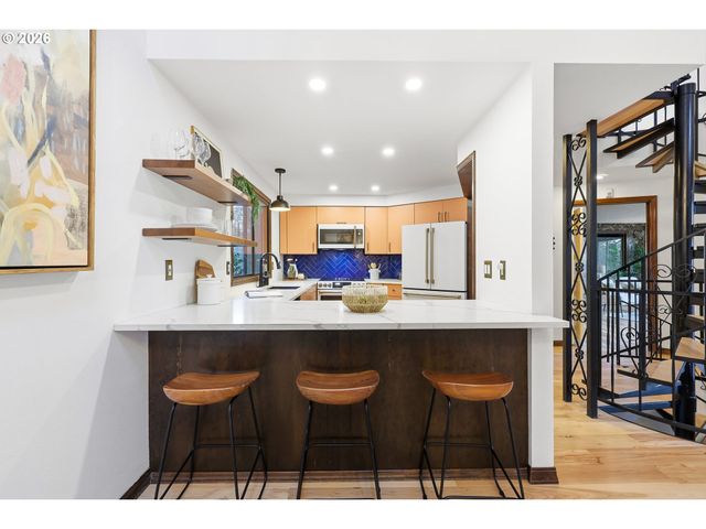 2846 Nw ARIEL Ter, Portland, OR 97210